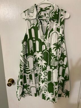 Lily & Me Green and White Sleeveless Midi Dress